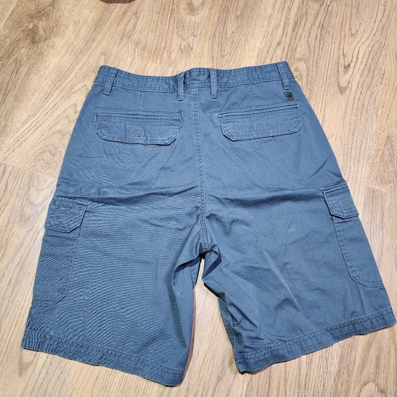 Northwest Territory Men's Gray Cargo Shorts, Size 32 - Picture 4 of 7